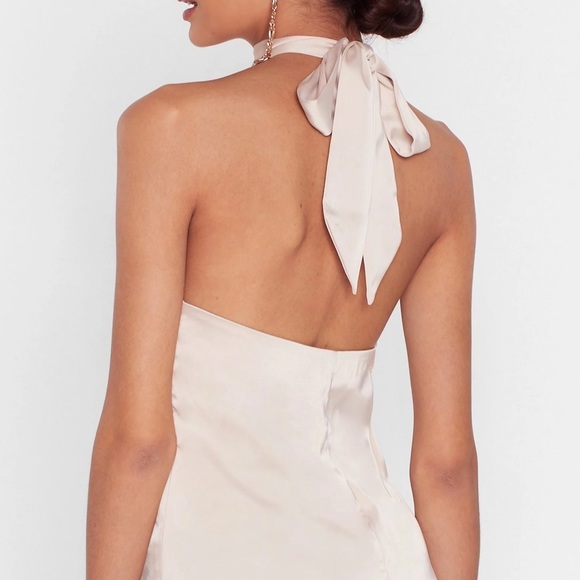NASTY GAL: SATIN HALTER TOP - Picture 2 of 5